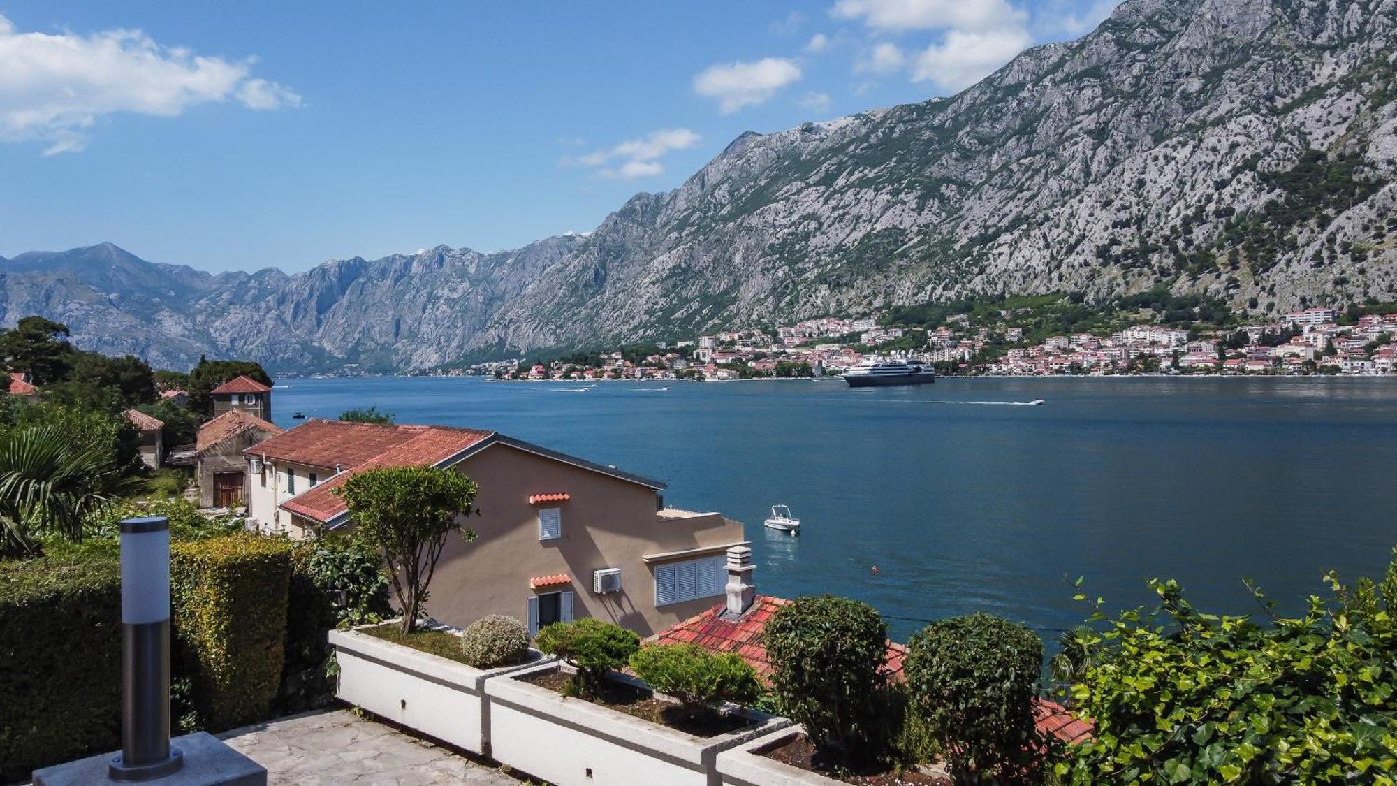 Chillout Apartment In Kotor Bay Exterior foto